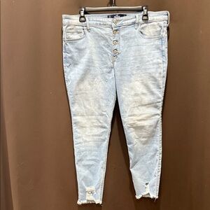 Hollister High-Rise Crop Super Skinny Classic Stretch, Size 17S (W33, L24) - NWT